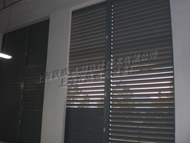 Hollow beads flat blinds