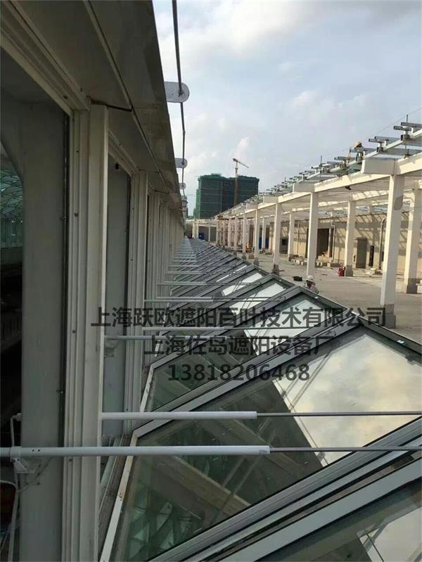 双推杆电动消防排烟窗