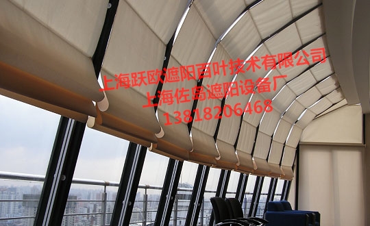 折叠式遮阳篷.jpg
